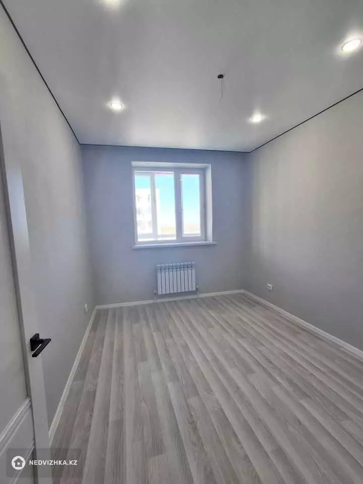 1-комнатная квартира, этаж 8 из 12, 40 м², фотография 2