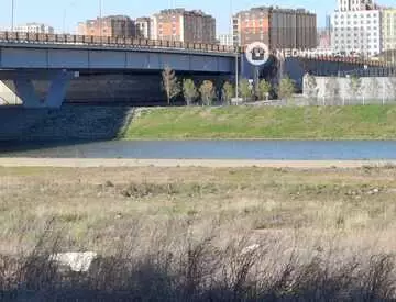 1-комнатная квартира, этаж 8 из 12, 40 м², миниатюра 1