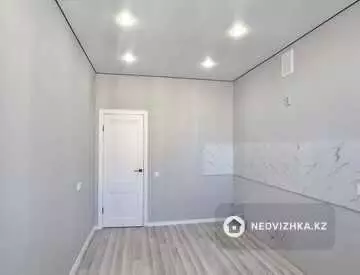 1-комнатная квартира, этаж 8 из 12, 40 м², миниатюра 4