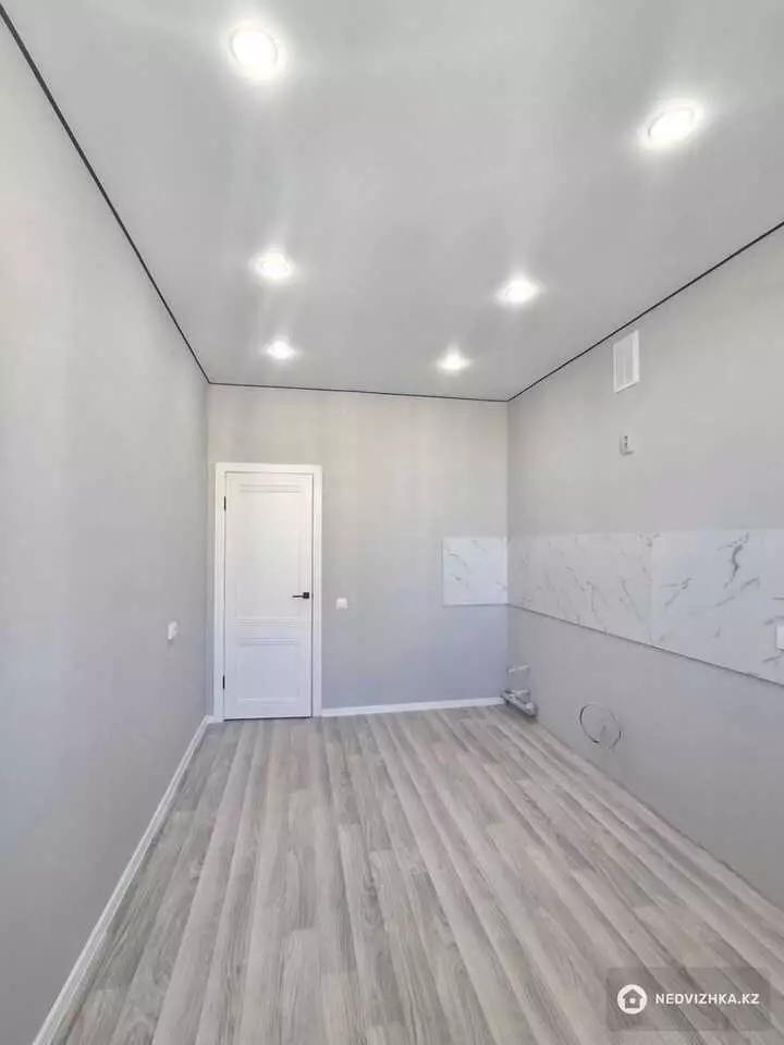1-комнатная квартира, этаж 8 из 12, 40 м², фотография 4
