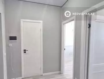 1-комнатная квартира, этаж 8 из 12, 40 м², миниатюра 5