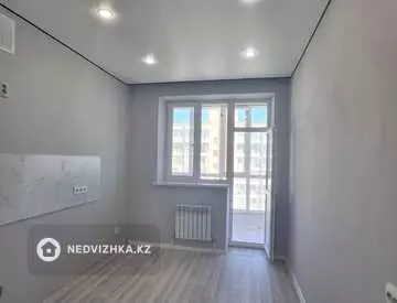 1-комнатная квартира, этаж 8 из 12, 40 м², миниатюра 10