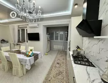5-комнатная квартира, этаж 6 из 9, 163 м²