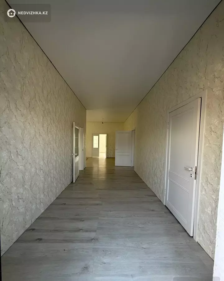 5-комнатный дом, 8 соток, 200 м², фотография 4