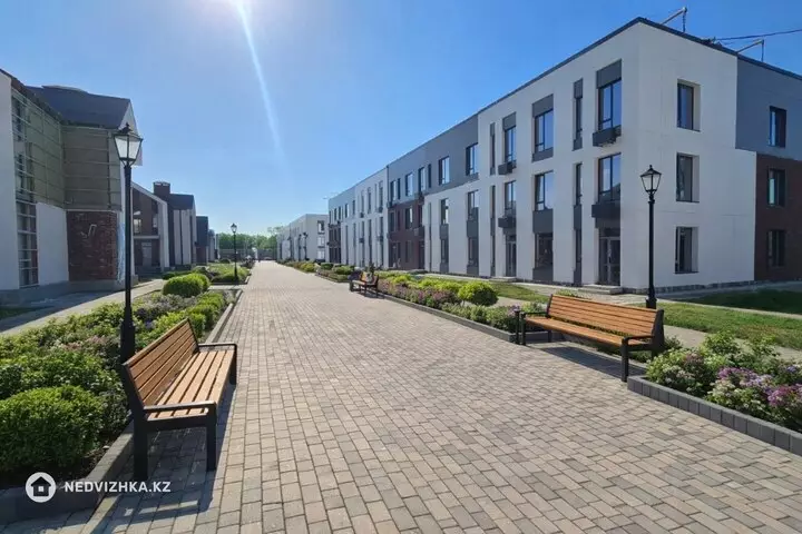 3-комнатная квартира, этаж 1 из 3, 93 м², фотография 2