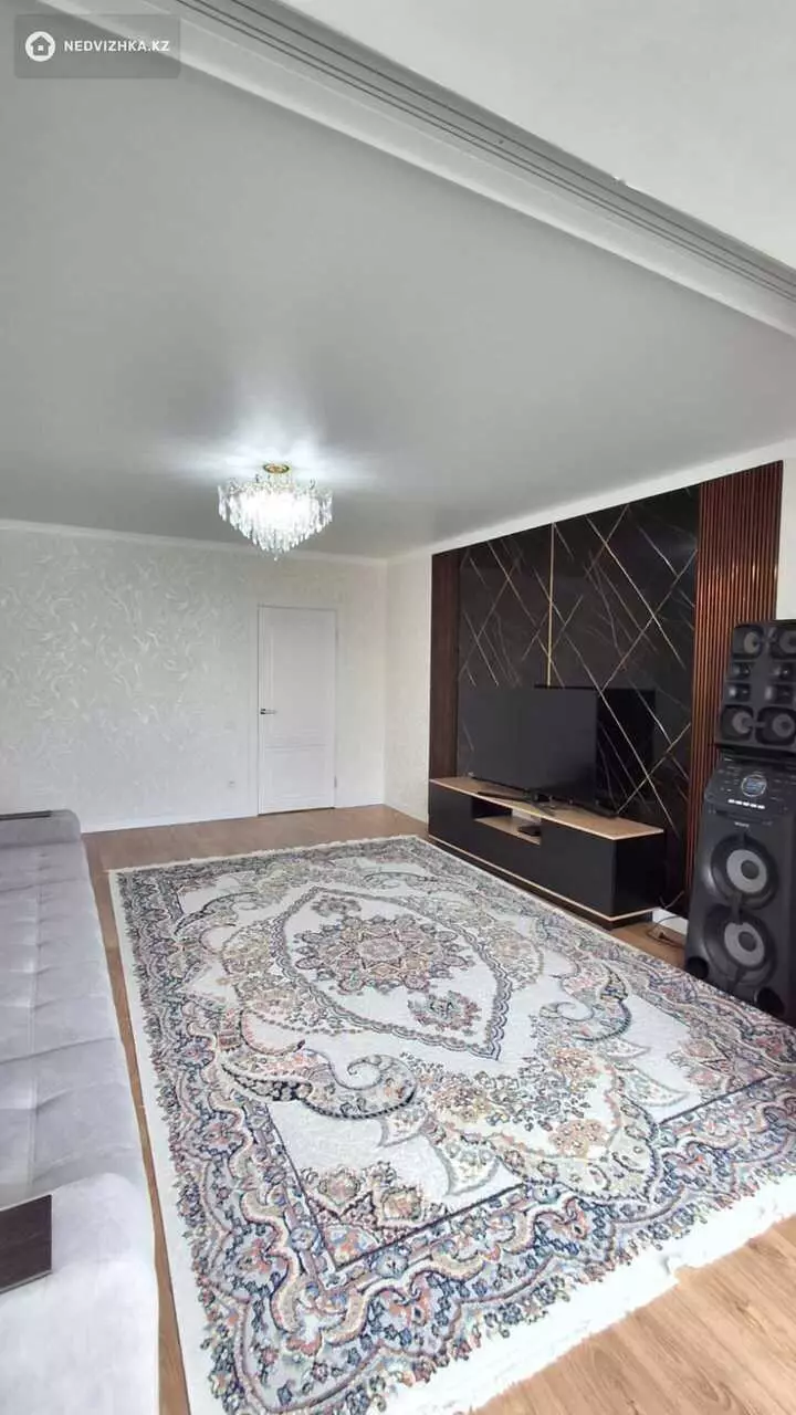 2-комнатная квартира, этаж 2 из 5, 81 м², фотография 2
