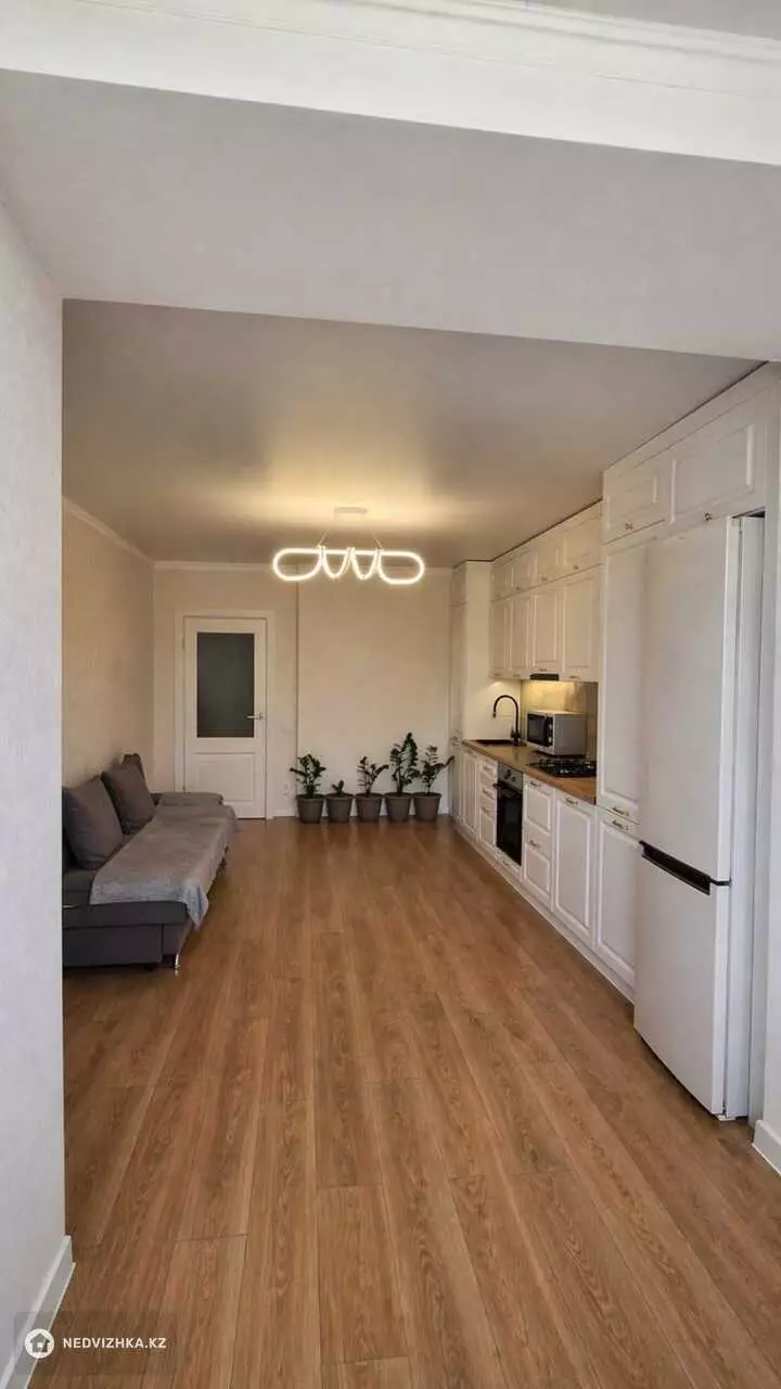 2-комнатная квартира, этаж 2 из 5, 81 м², фотография 4