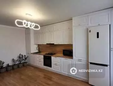 2-комнатная квартира, этаж 2 из 5, 81 м², миниатюра 5