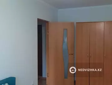 1-комнатная квартира, этаж 3 из 10, 37 м²