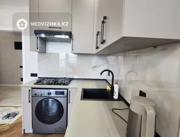 3-комнатная квартира, этаж 11 из 16, 70 м², Посуточно