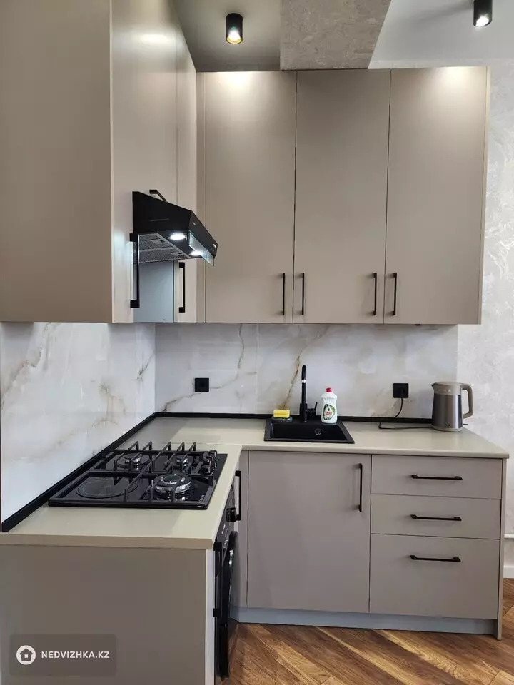 3-комнатная квартира, этаж 11 из 16, 70 м², Посуточно, фотография 5