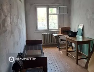 3-комнатная квартира, этаж 3 из 5, 59 м²