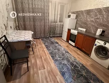 1-комнатная квартира, этаж 1 из 10, 15 м², Посуточно