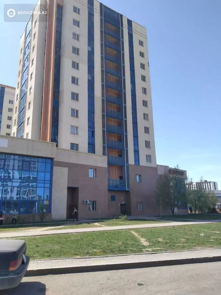 2-комнатная квартира, этаж 5 из 12, 68 м², фотография 3