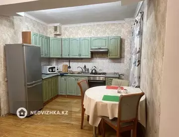 1-комнатная квартира, этаж 3 из 5, 37 м²