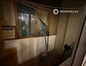 1-комнатная квартира, этаж 3 из 5, 37 м²