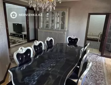 3-комнатная квартира, этаж 7 из 10, 108 м²