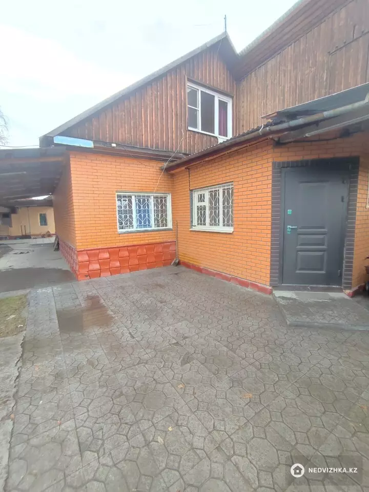 5-комнатный дом, 5 соток, 130 м²