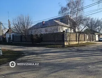 9-комнатный дом, 4.4 соток, 240 м², миниатюра 1