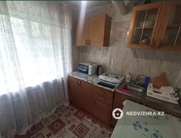 2-комнатная квартира, этаж 1 из 4, 100 м², Посуточно