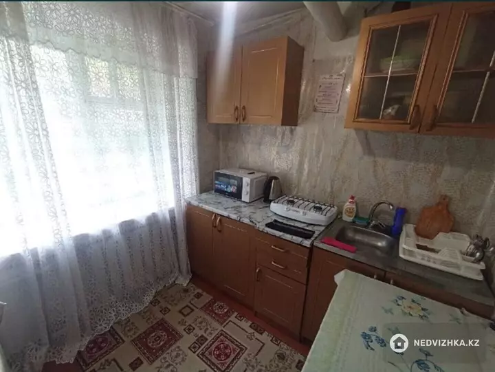 2-комнатная квартира, этаж 1 из 4, 100 м², Посуточно, фотография 4