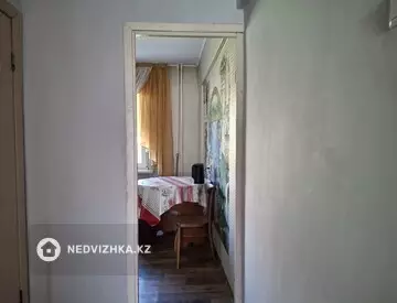 3-комнатная квартира, этаж 3 из 5, 69 м², миниатюра 6