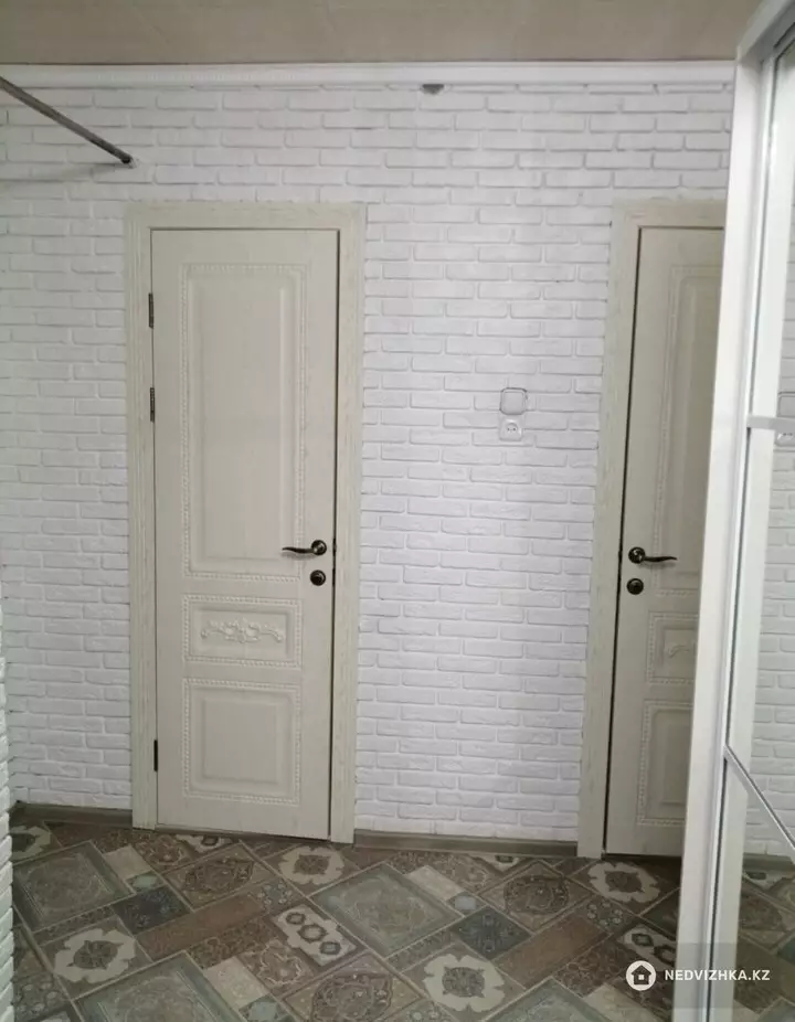 3-комнатная квартира, этаж 2 из 5, 63 м², фотография 5