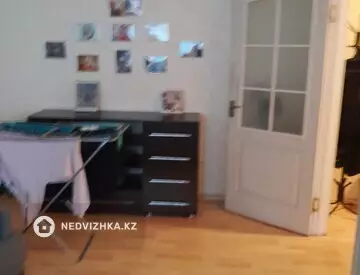 2-комнатная квартира, этаж 3 из 9, 51 м², миниатюра 2