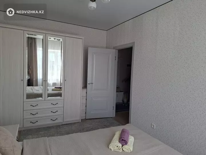 2-комнатная квартира, этаж 2 из 5, 59 м², Посуточно, фотография 2