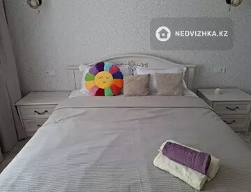 2-комнатная квартира, этаж 2 из 5, 59 м², Посуточно