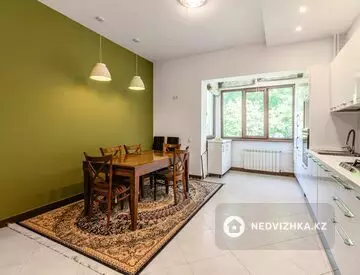 4-комнатная квартира, этаж 4 из 6, 132 м², миниатюра 3