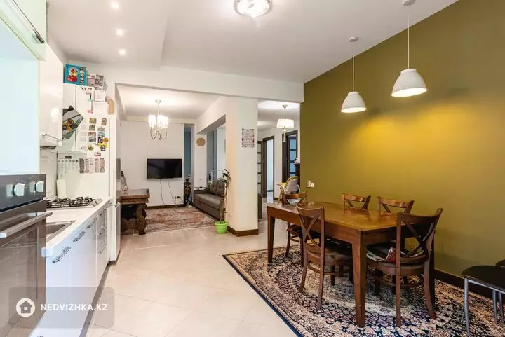 4-комнатная квартира, этаж 4 из 6, 132 м², фотография 5