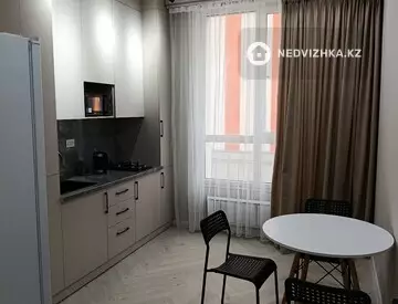 1-комнатная квартира, этаж 2 из 5, 46 м², Посуточно, миниатюра 8