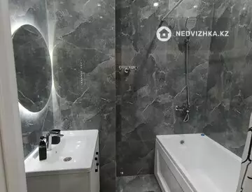 1-комнатная квартира, этаж 2 из 5, 46 м², Посуточно, миниатюра 12