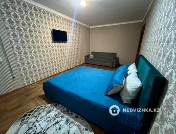 1-комнатная квартира, этаж 2 из 5, 40 м², Посуточно