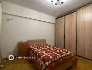 3-комнатная квартира, этаж 4 из 5, 82 м², миниатюра 5