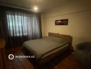 3-комнатная квартира, этаж 4 из 5, 82 м², миниатюра 4