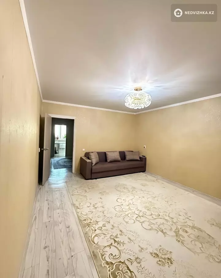 3-комнатная квартира, этаж 3 из 9, 83 м², фотография 2