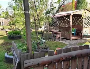 4-комнатный дом, 10 соток, 60 м²