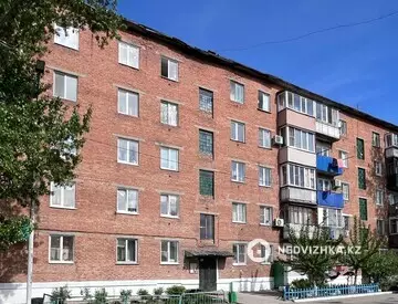 4-комнатная квартира, этаж 2 из 5, 62 м²