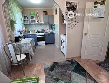 4-комнатная квартира, этаж 2 из 5, 62 м²