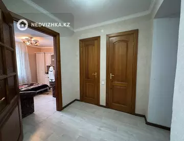 4-комнатная квартира, этаж 6 из 9, 86 м², миниатюра 1