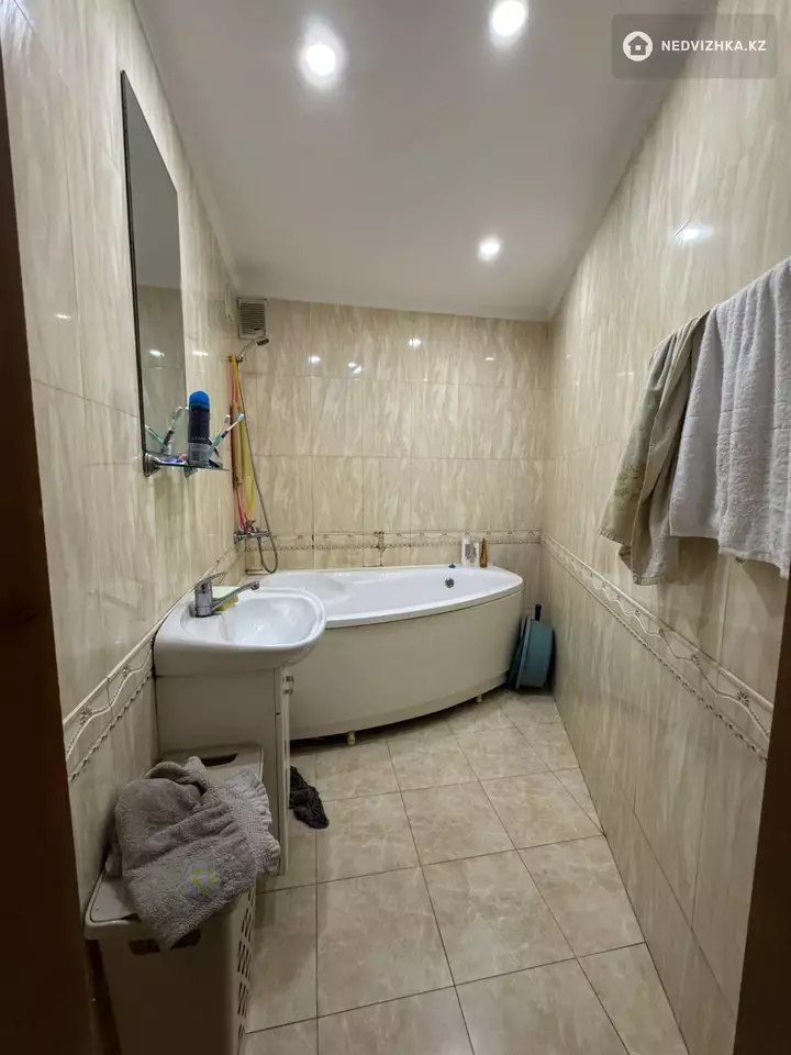 4-комнатная квартира, этаж 6 из 9, 86 м², фотография 3