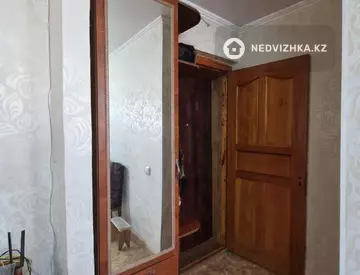 2-комнатная квартира, этаж 4 из 5, 42 м², миниатюра 1