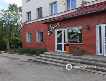 Офис, Магазин и др., этаж 1 из 3, В жилом доме, 215 м², миниатюра 1