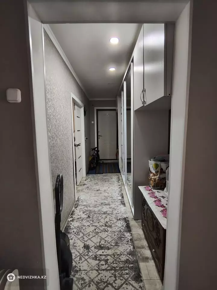 2-комнатная квартира, этаж 1 из 5, 52 м², фотография 5