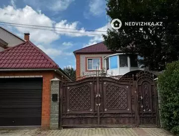 5-комнатный дом, 6 соток, 230 м²