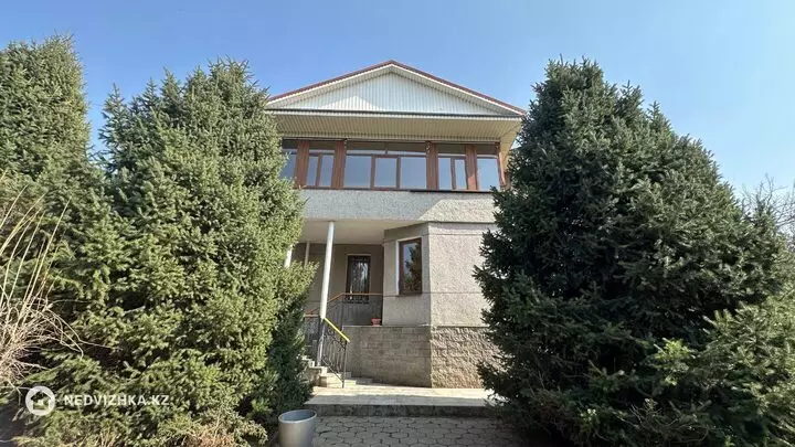 6-комнатный дом, 16.5 соток, 316 м², фотография 2