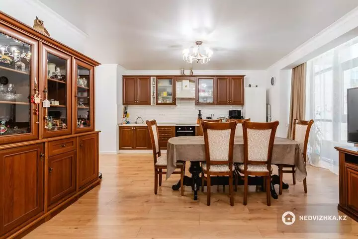 2-комнатная квартира, этаж 10 из 17, 65 м²