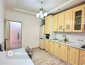 3-комнатная квартира, этаж 7 из 9, 81 м²
